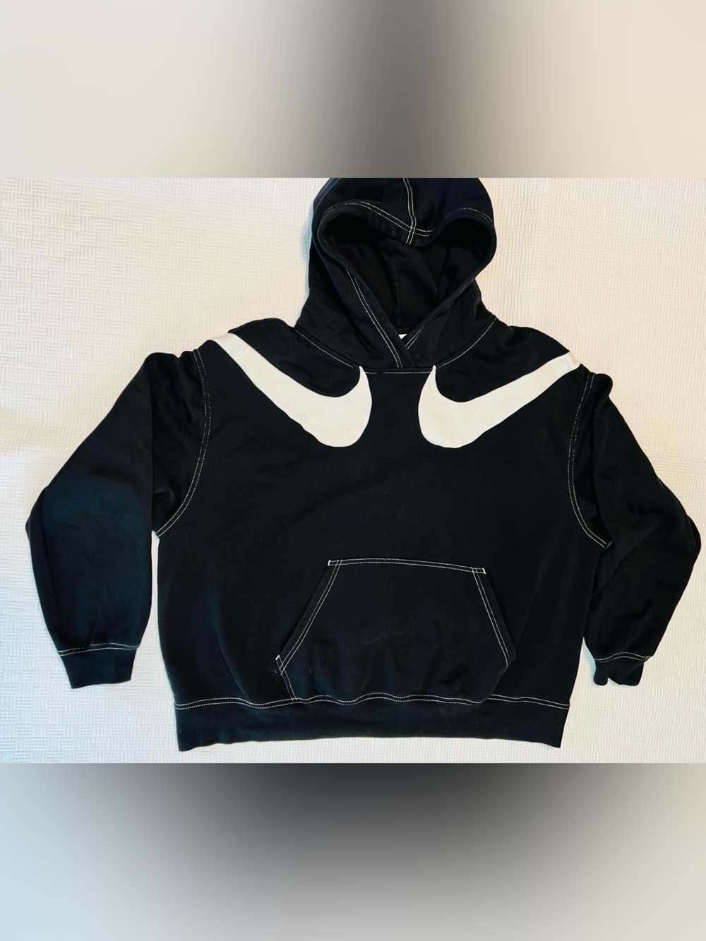 Nike Sportswear Swoosh Plus Contrast Stitch Hoodie — Women’s 1X, black/white